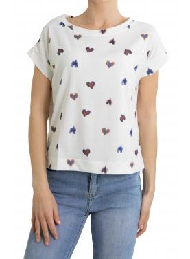 t shirt scollo a barca con cuoricini